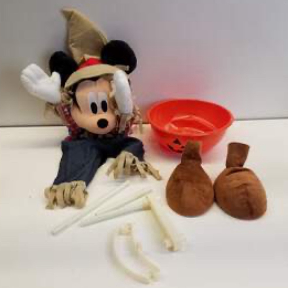 Disney Mickey Mouse scarecrow !